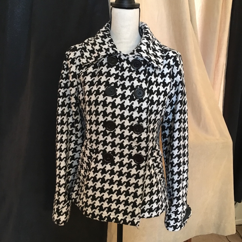 Black/White Wool/Polyester/Nylon Blazer